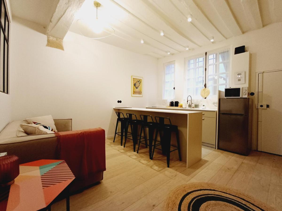 Happy Stay Paris - Suite Hotel De Ville Le Marais Exterior photo