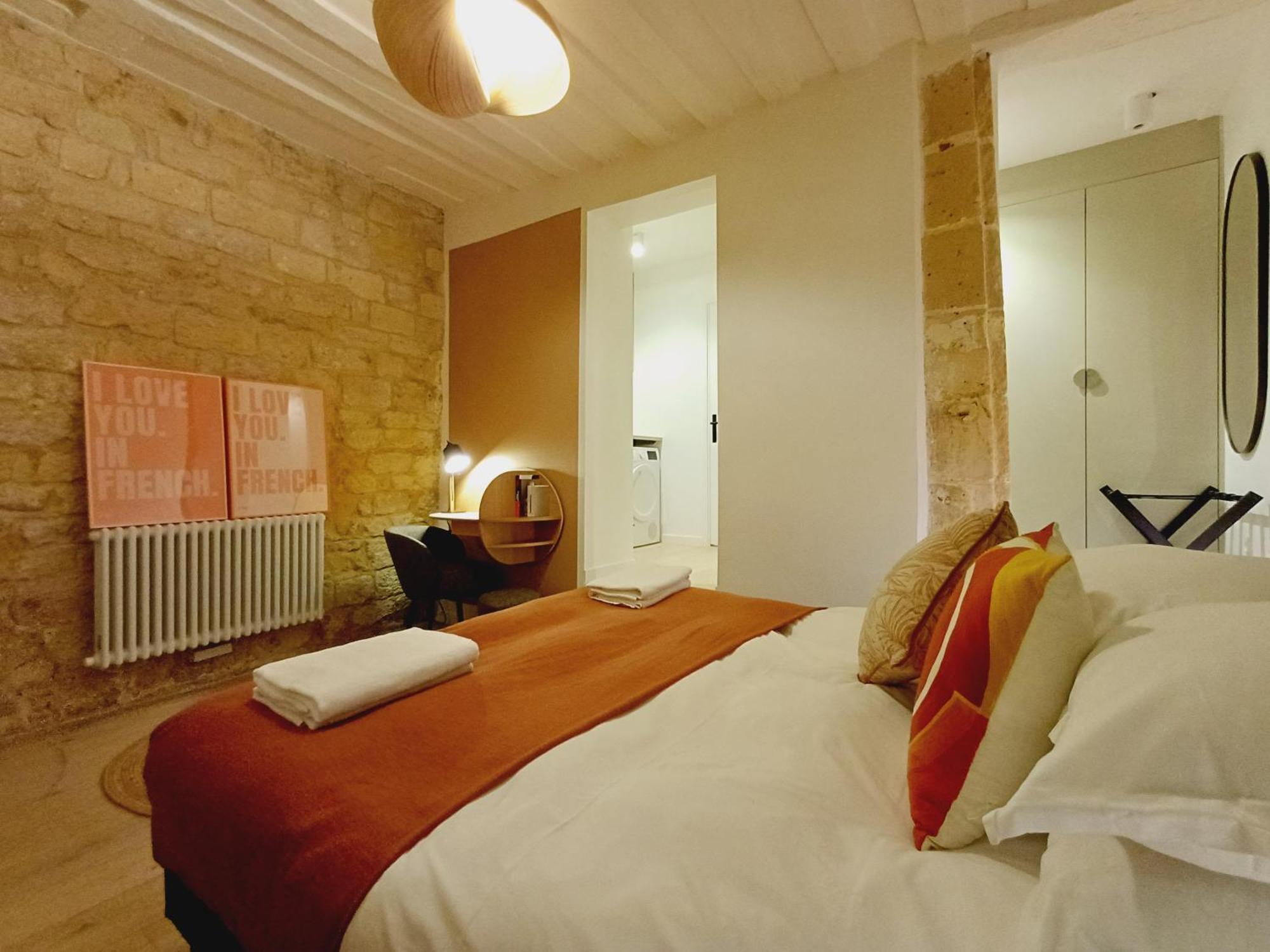Happy Stay Paris - Suite Hotel De Ville Le Marais Exterior photo