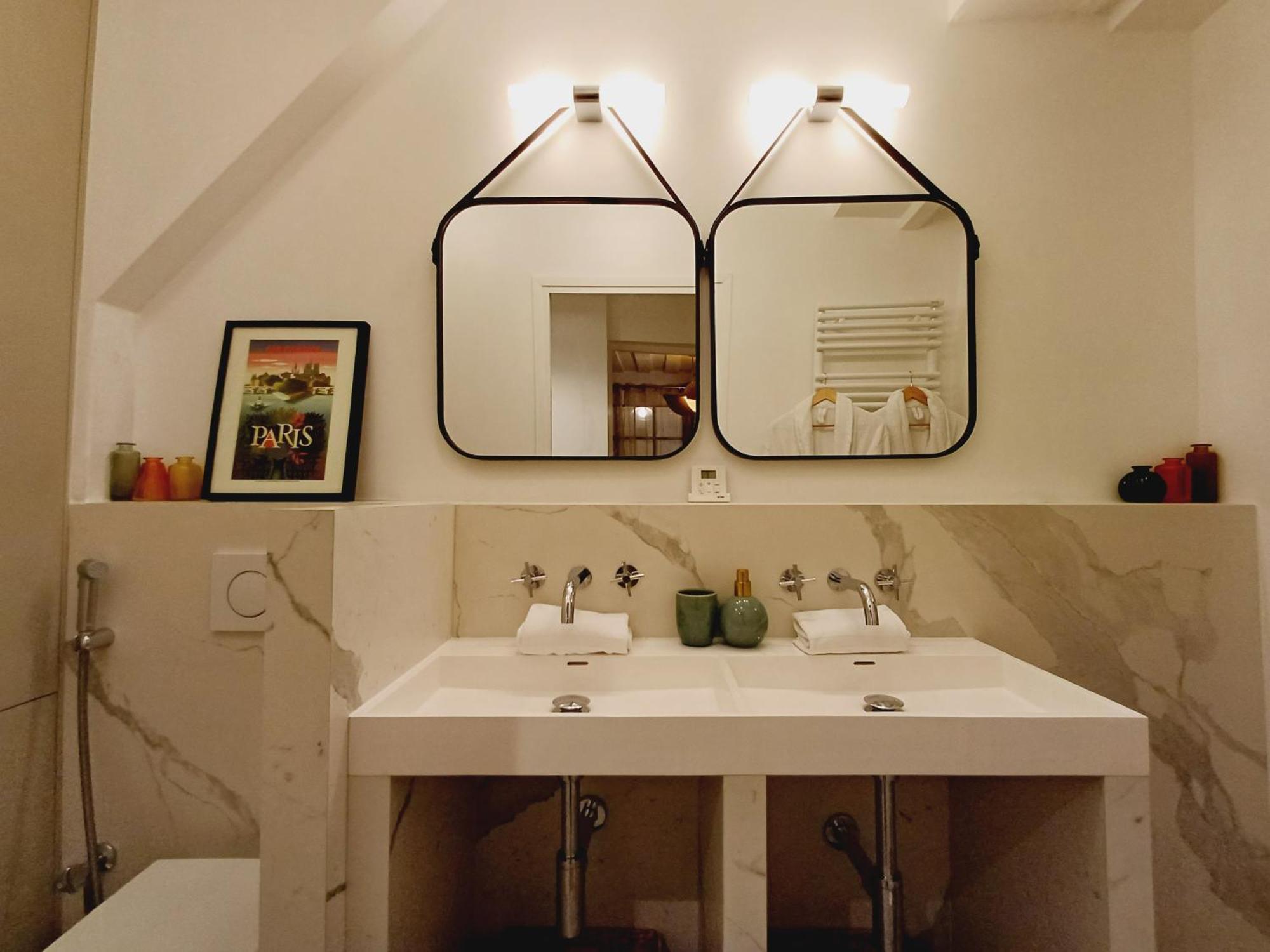 Happy Stay Paris - Suite Hotel De Ville Le Marais Exterior photo