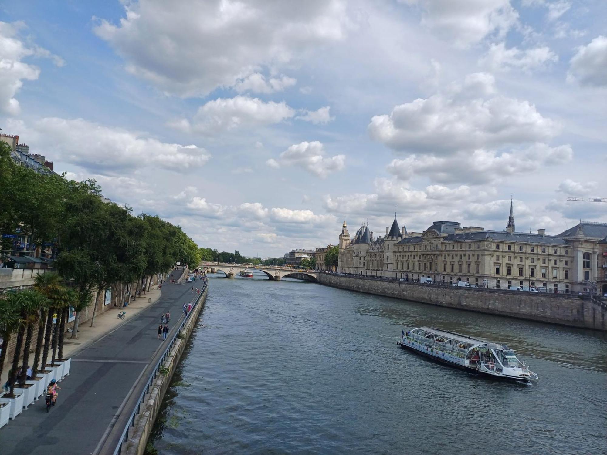 Happy Stay Paris - Suite Hotel De Ville Le Marais Exterior photo