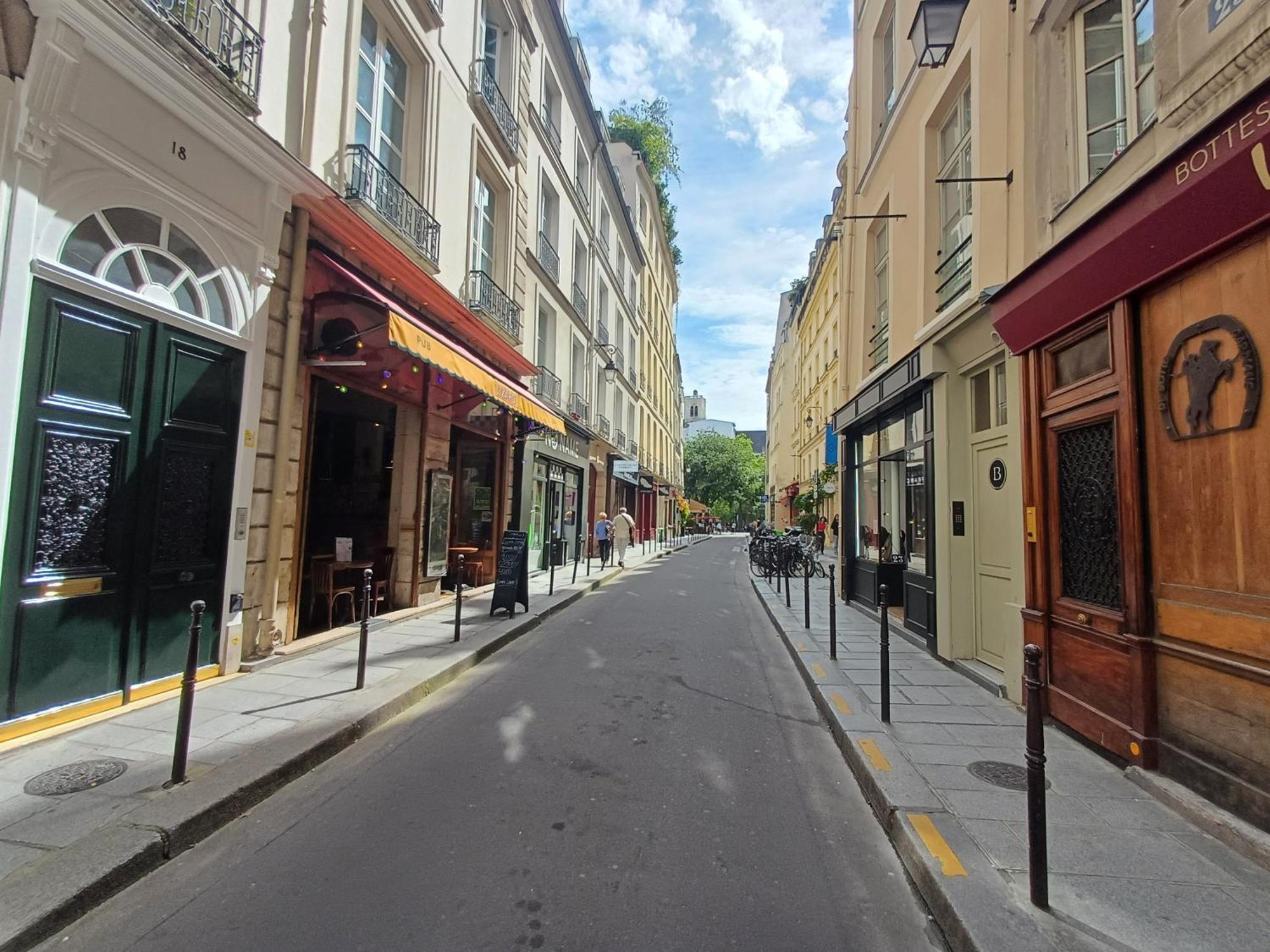 Happy Stay Paris - Suite Hotel De Ville Le Marais Exterior photo