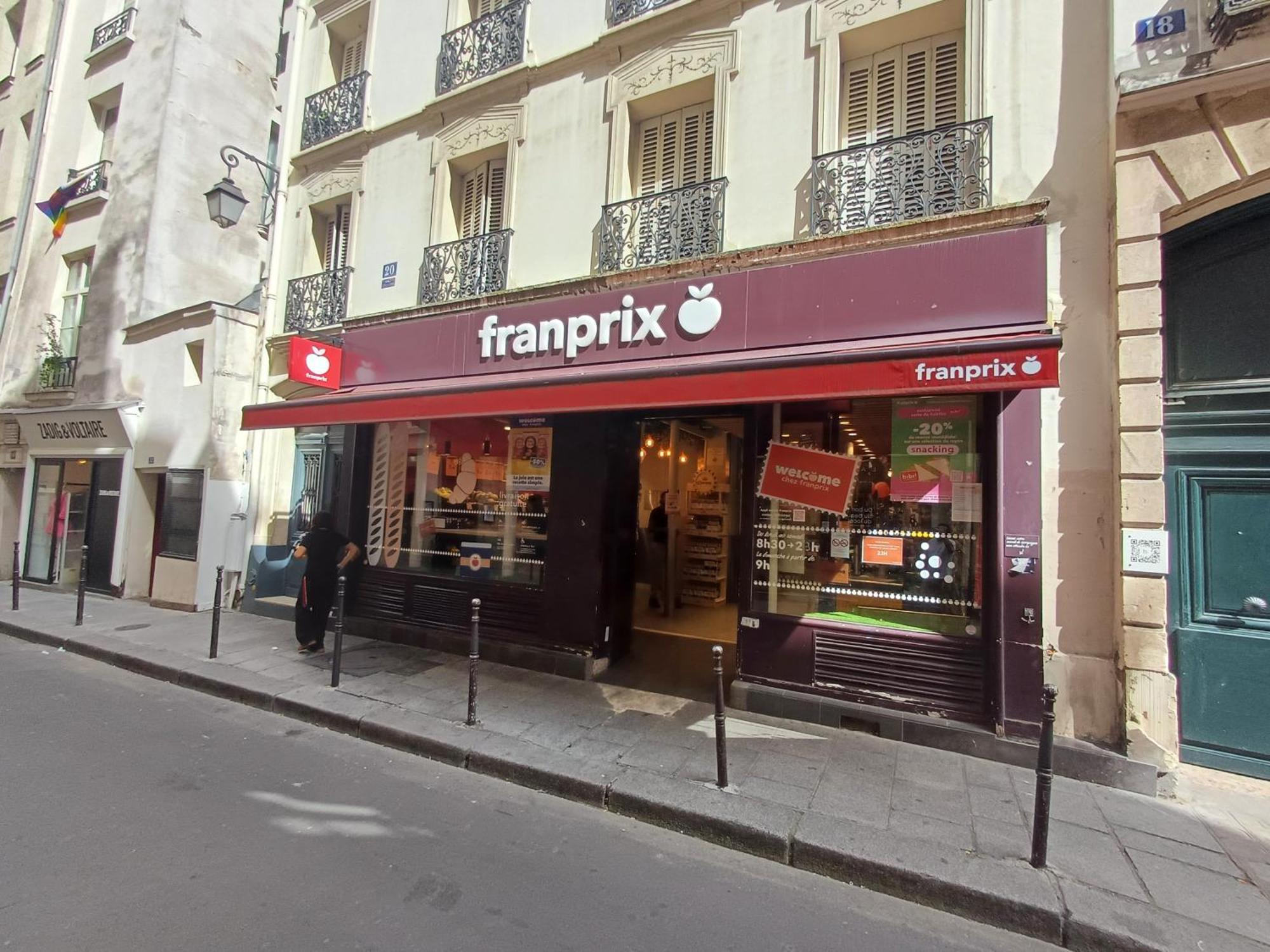 Happy Stay Paris - Suite Hotel De Ville Le Marais Exterior photo